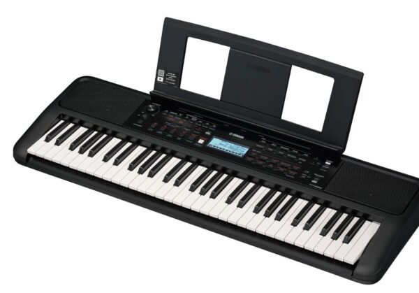 Teclado Yamaha E383 con transformador